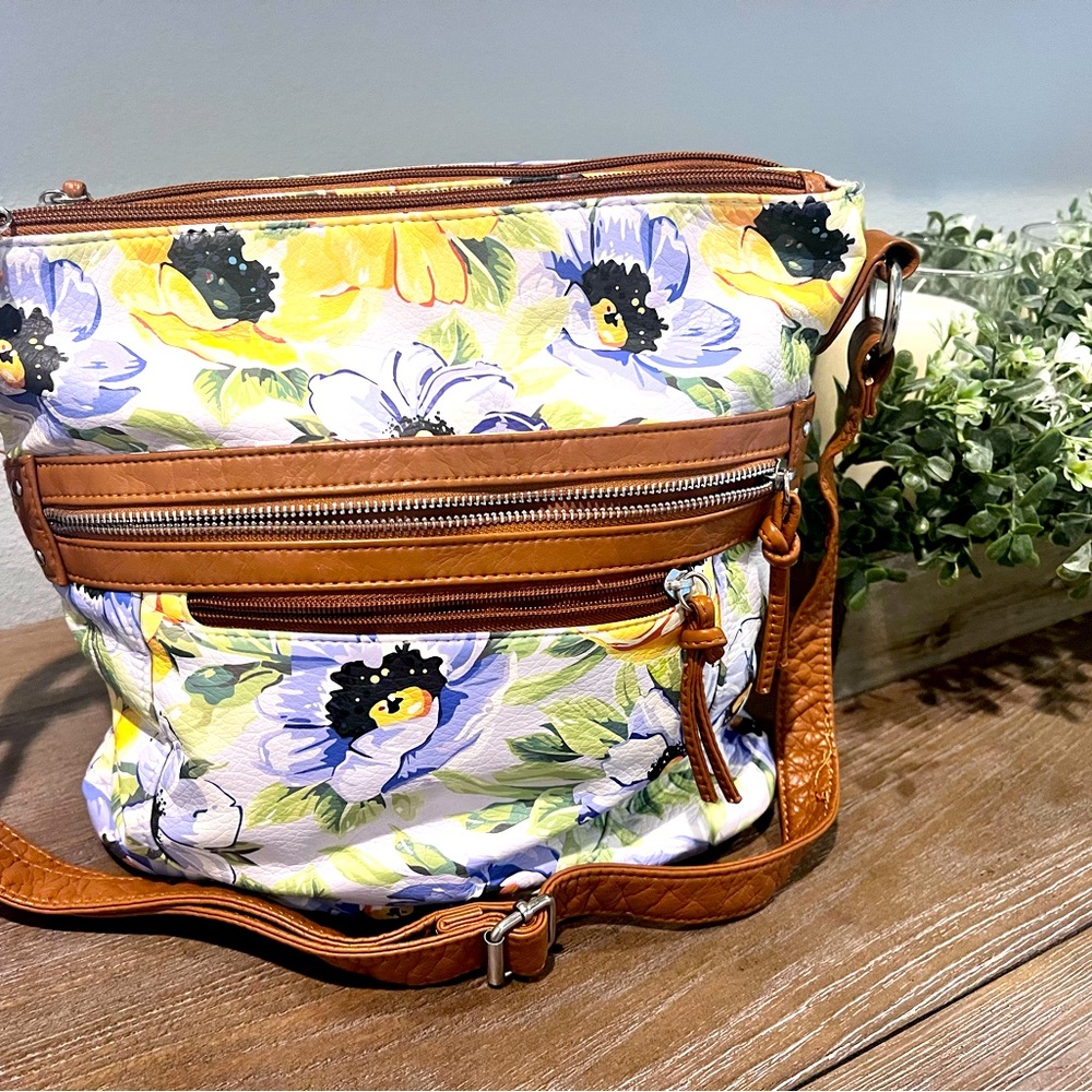 Adorable spring shoulder bag